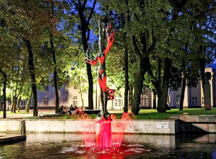 J.Ruzgo skulptūros