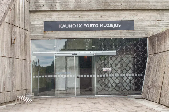 Kauniečiai leidžia laiką IX forte