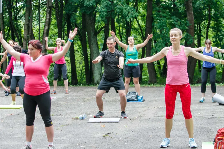 Sporto bendruomenė „Šešios trim“