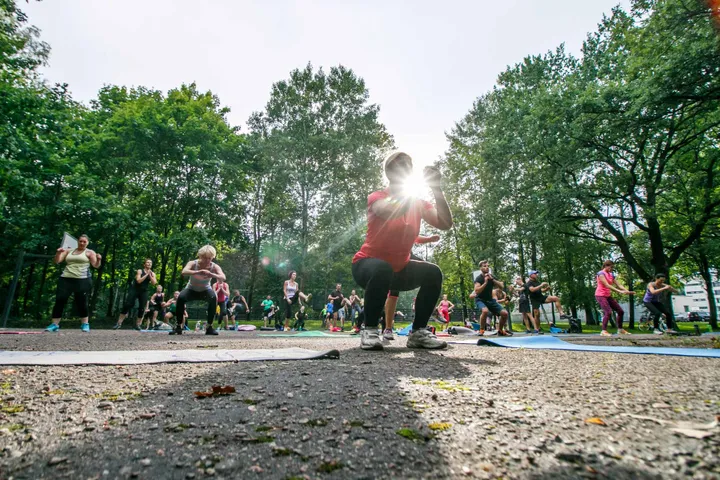 Sporto bendruomenė „Šešios trim“