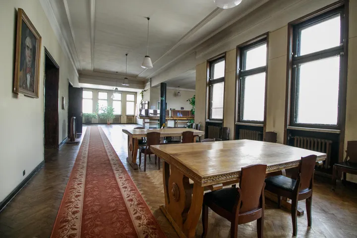 Ekskursija po Kauno prekybos, pramonės ir amatų rūmuose įsikūrusią biblioteką