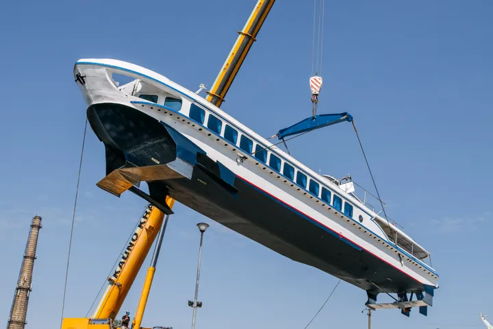 Kaune į Nemuną nuleistas laivas „Raketa“