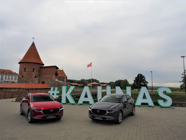 Nauja „Mazda CX-30“