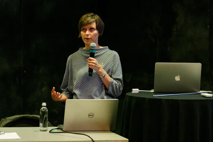 Lengvosios atletikos maniežo projektų viešas aptarimas