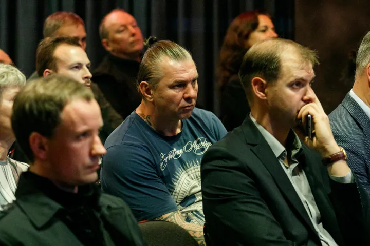 Lengvosios atletikos maniežo projektų viešas aptarimas