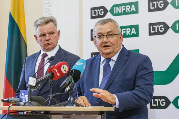 Jaroslavo Narkevičiaus ir Lenkijos infrastruktūros ministro Andžėjaus Adamčyko spaudos konferencija
