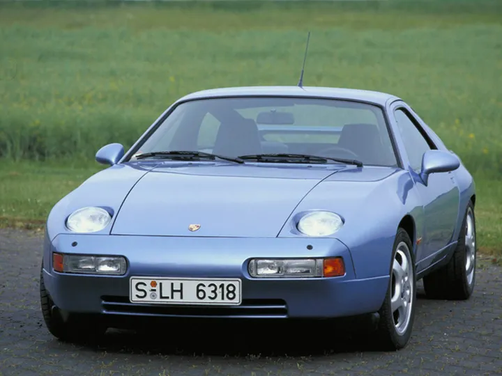 220806 porsche 928