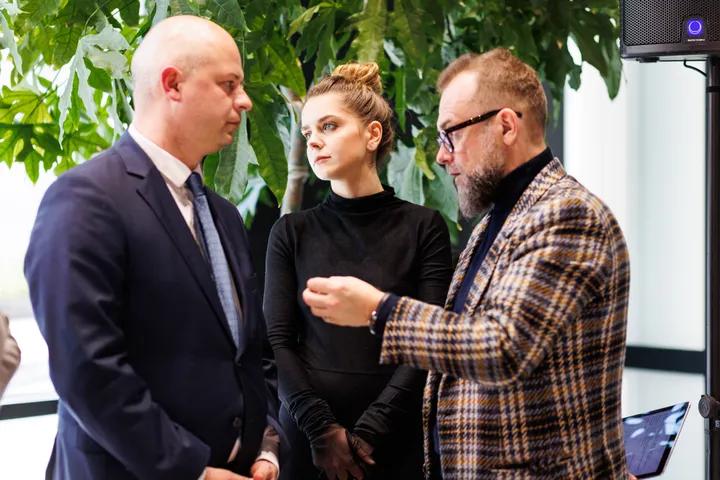 Jolitos Vaitkutės instaliacija „(Ne)amžinos vertybės“