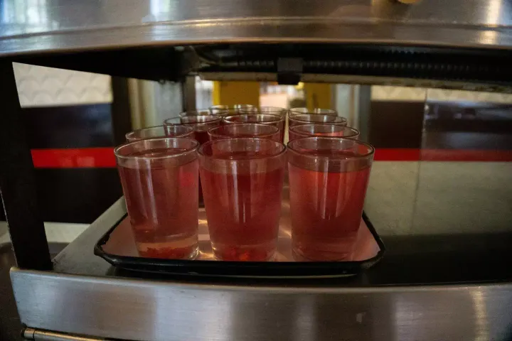 Kauno vieta, kurioje lankytojų niekada netrūksta: cepelinus verda už 3,40 euro, sriubą pila nemokamai
