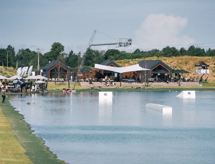 53eb6a8bf7da880091e36e96a0cba94e