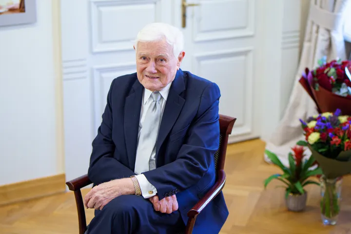 Valdas Adamkus