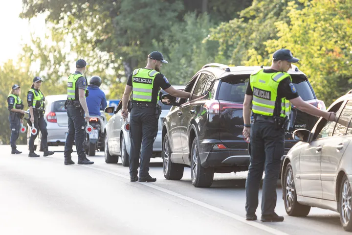 Policijos reidas / R. Tenio nuotr.