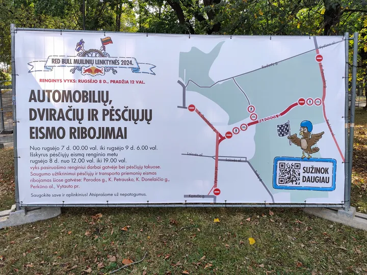 Laikinai uždaromas eismas parodos kalnu / R. Tenio nuotr.