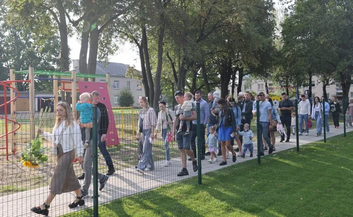 bed17f2f8e9d42aa806b9d481079ac8c