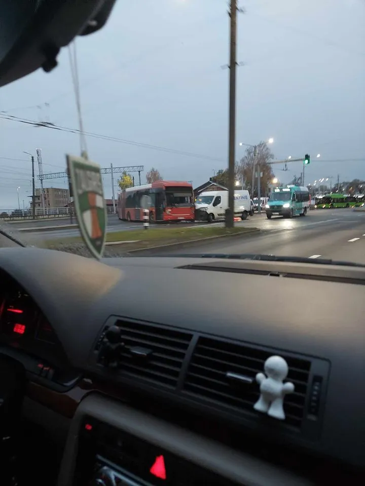 Avarija prie geležinkelio stoties / Skaitytojos nuotr.<br>