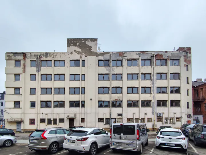 Apleistas pastatas Donelaičio gatvėje