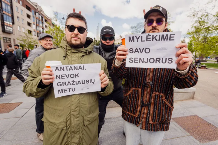 Protestas prieš siūlymą ilginti istorinių automobilių amžių / S. Lisausko, BNS nuotr.