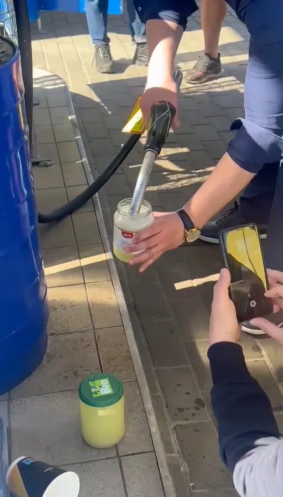 „Saurida“ degalinė / Skaitytojos video stop kadro nuotr.