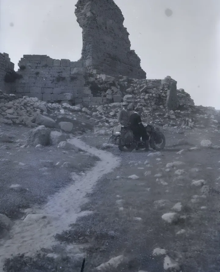 salcius ir poska kelioneje 1930 scaled