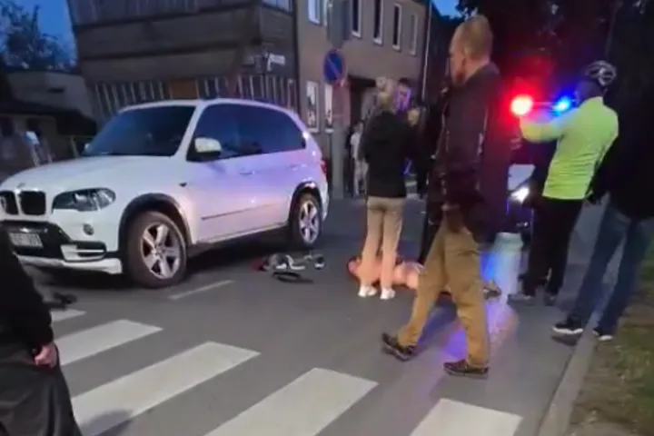 Vyro sulaikymas / vaizdo įrašo stop kadras