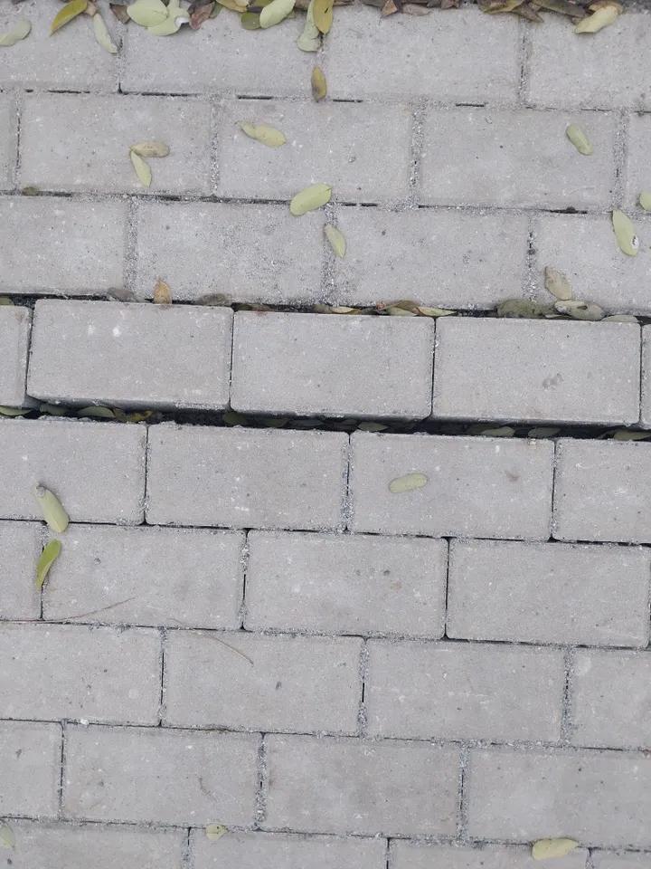Darbų brokas Milikonių įkalnėje / Skaitytojos nuotr.