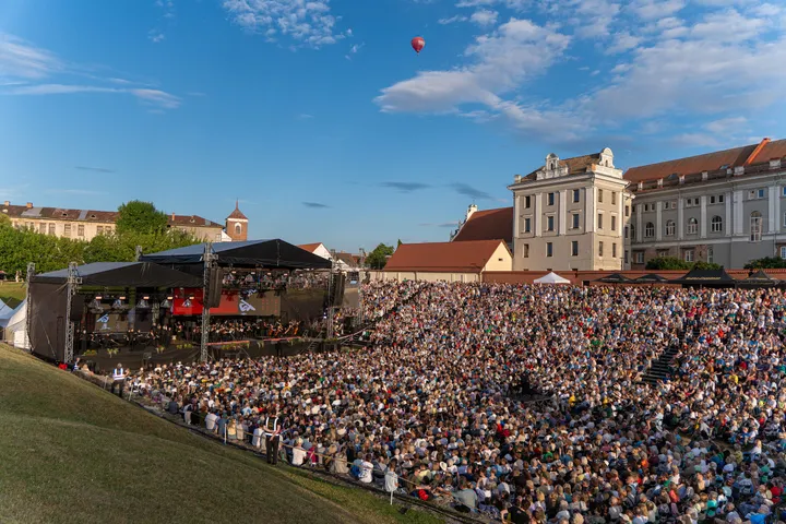 Renginio akimirka prie Kauno pilies amfiteatro / Kauno miesto savivaldybės nuotr.