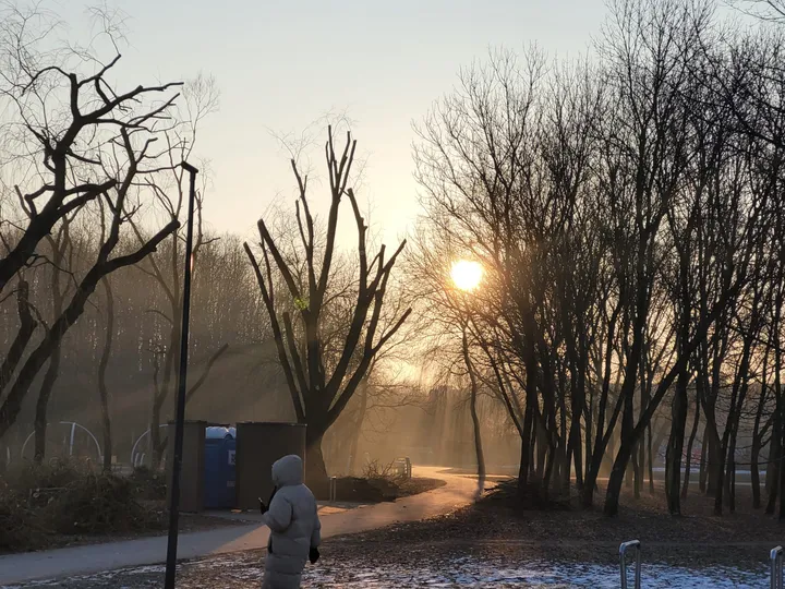 Dūmai Kalniečių parke / Skaitytojo nuotr.