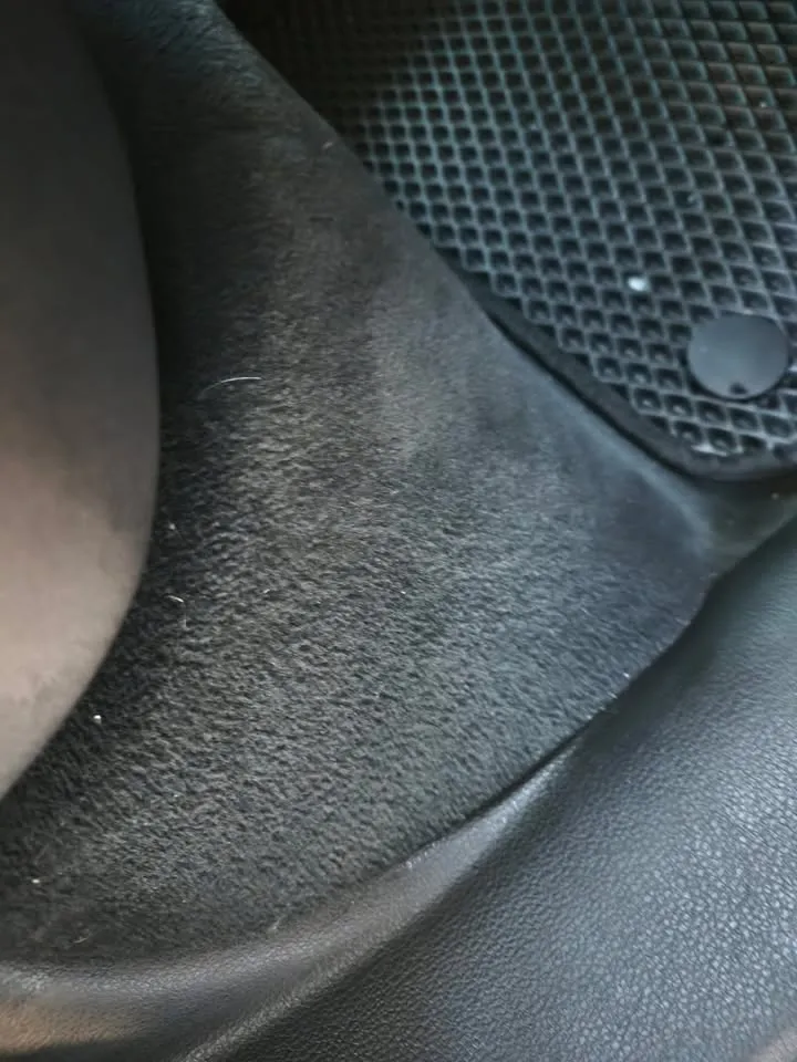 Šlapias automobilio salonas / Skaitytojos nuotr.