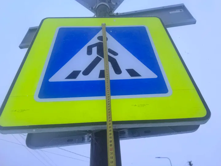 Pėsčiųjų perėjų ženklai Technikumo gatvėje / „Kas vyksta Kaune“ nuotr.