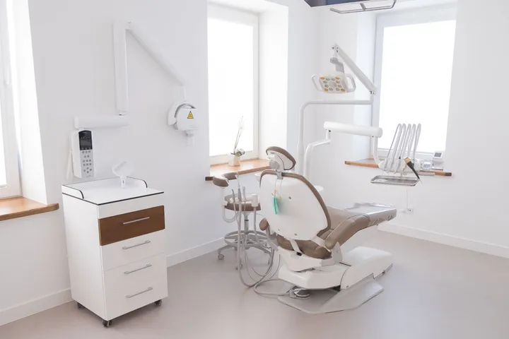 Odontologijos klinika ir dantų technikos laboratorija „Dantų estetika“ / Organizatorių nuotr.