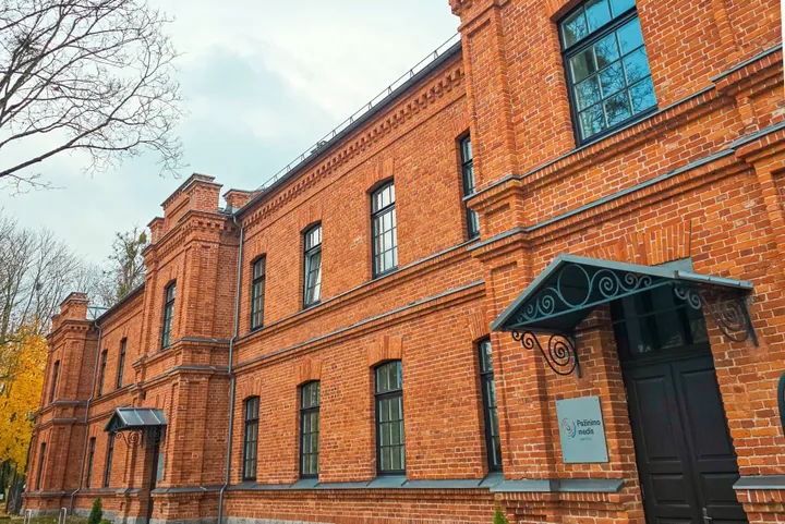 „Pažinimo medžio“ mokykla Kaune prie VDU Botanikos sodo / Organizatorių nuotr.