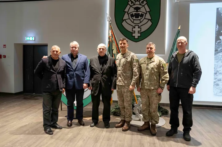 PB „Geležinis Vilkas“ paminėta Mokomojo junginio 35-erių metų įkūrimo sukaktis / Srž. I. Kriščiūnienės ir gr. E. Kazlausko nuotr.