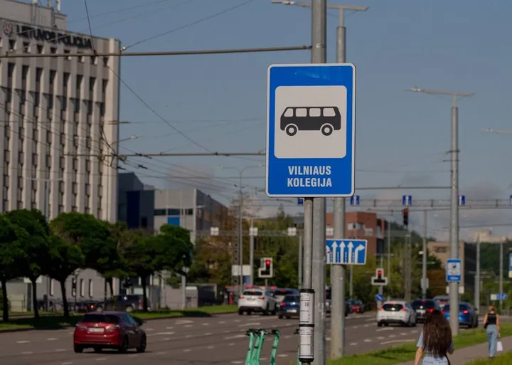 Kelio ženklas „Stotelė“ Vilniuje / Skaitytojo nuotr.
