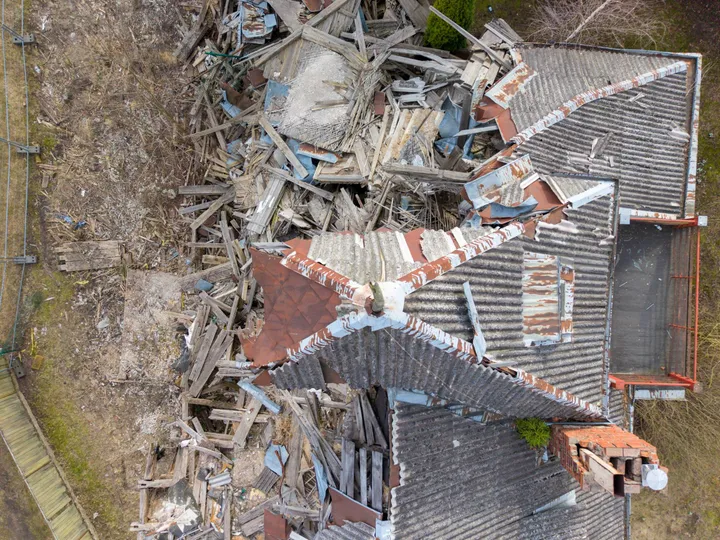 Pusiau nugriauta vila Perkūno alėjoje / Kas vyksta Kaune nuotr.