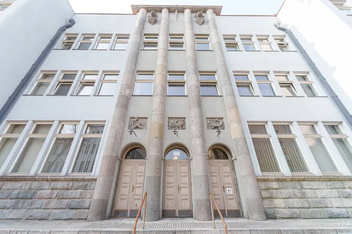 Tarpukariu čia veikė Valstybės draudimo įstaiga (dab. LSMU centriniai rūmai, A. Mickevičiaus g. 7) / R. Tenio nuotr.