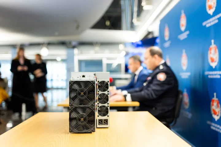 Kriptovaliutų įrangos pasisavinimo bylos pristatymas. Vilnius, 2026-04-17 (Lukas Balandis/BNS).
