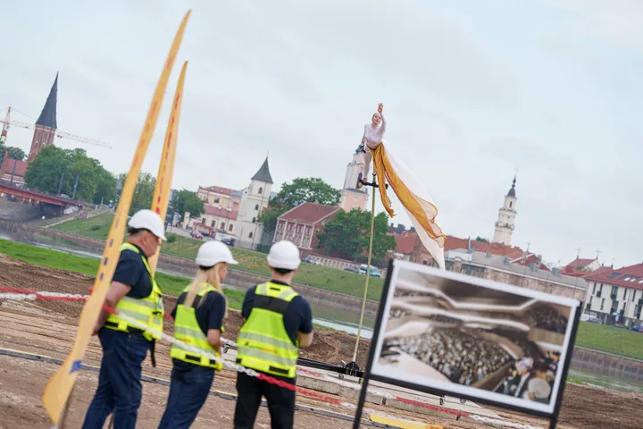 M. K Čiurlionio koncertų centro statybų kapsulės įkasimas / R. Tenio nuotr.