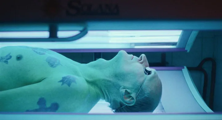 Kadras iš filmo „Kinų jūra“ (rež. Jurgis Matulevičius, 2025)
