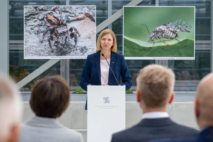 Aplinkosaugininkei Linai Paškevičiūtei įteikta V. Adamkaus premija