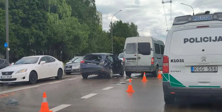 Avarija Žukausko g. / „Kas vyksta Kaune“ grupės nuotr.