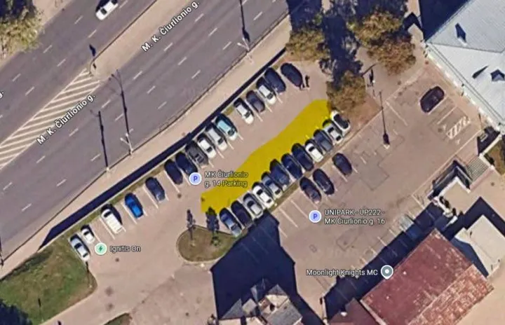 Parkingas prie Kauno geležinkelio stoties /  Google Maps, skaitytojos nuotr.