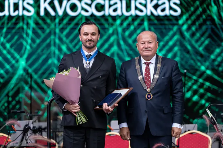 RKZ00382
