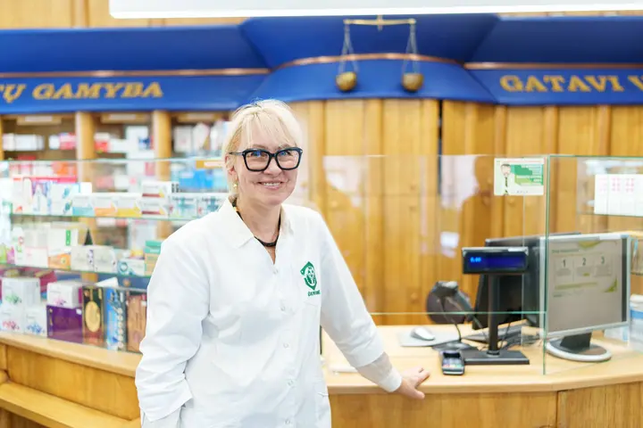 „Ąžuolyno“  vaistinės vadovė Eglė Rasa Dieninytė / R. Tenio nuotr.