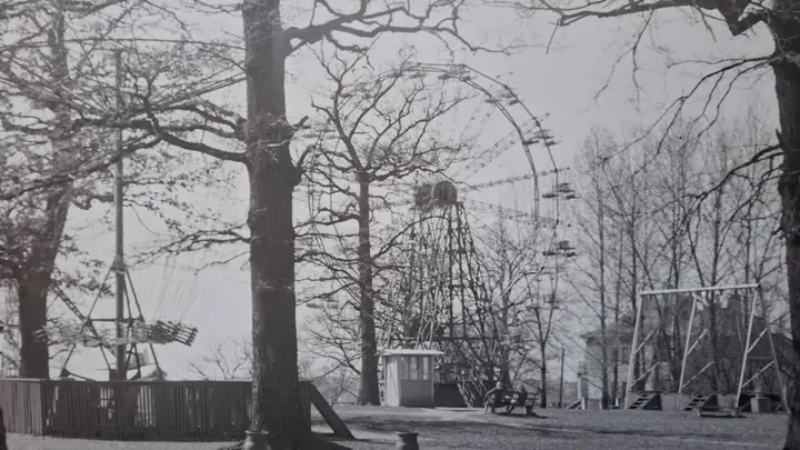 Atrakcionai Parodos kalne, 1973 m. Kauno miesto muziejaus fondai / S. Javaitytės nuotr.