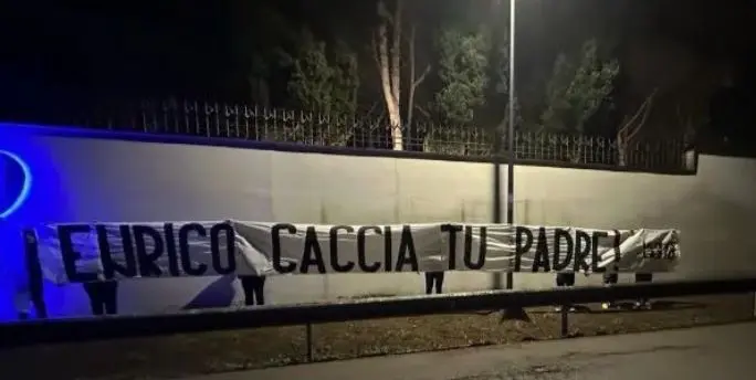 striscione lazio lotito