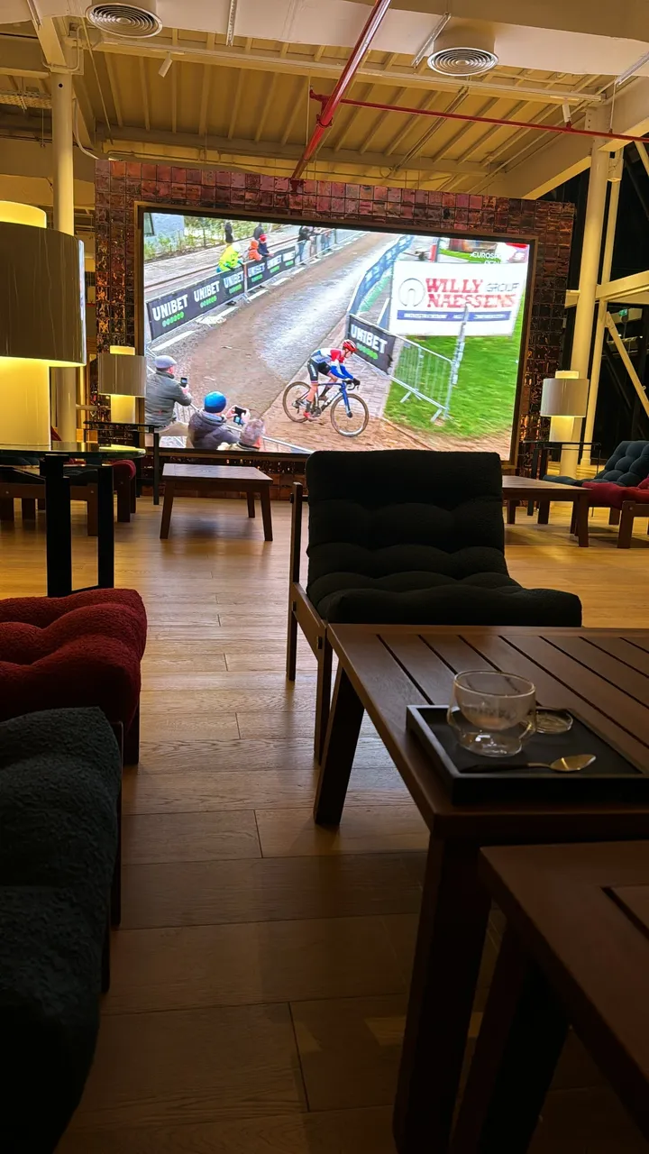 403983561 2276805009317179 3966224188045227730 n