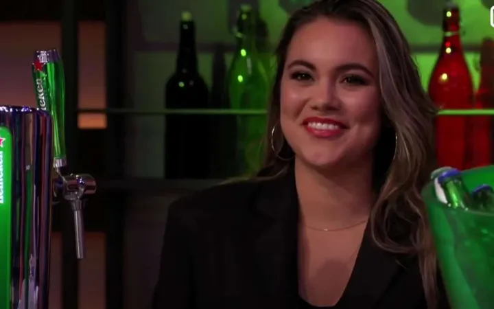 formule 1 cafe barvrouw zoila