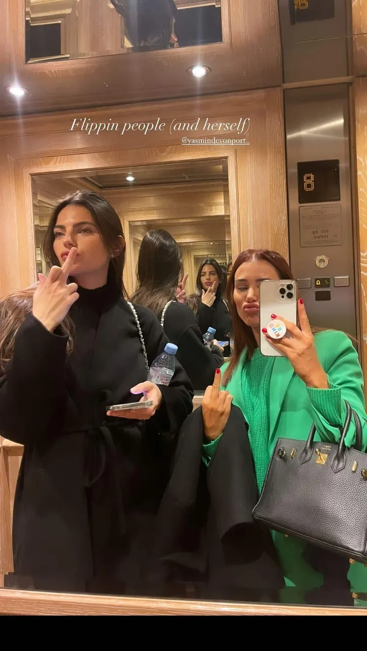 kellypiquet 3126052411516806896