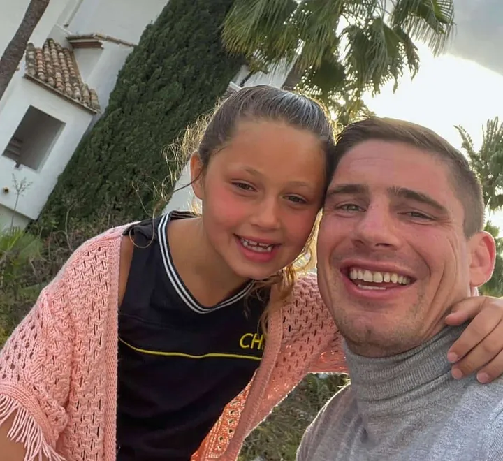 ricoverhoeven 1705138683 3279263414130998572 264768515 1