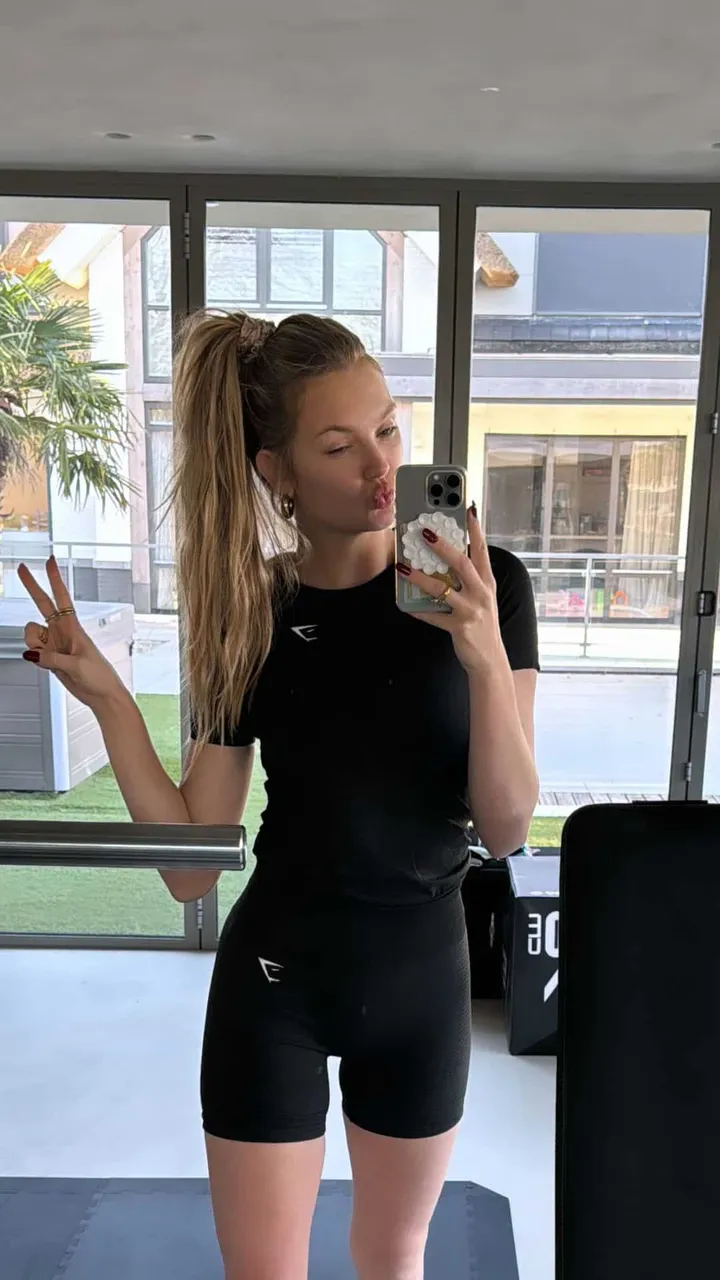 romeestrijd 3277105830615436850